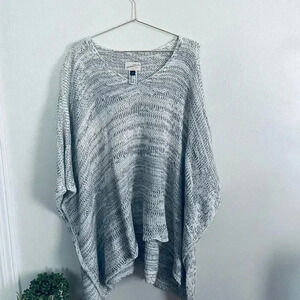 Universal Thread Women's Poncho Sweater Like New